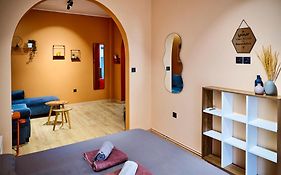 The Arch Suite